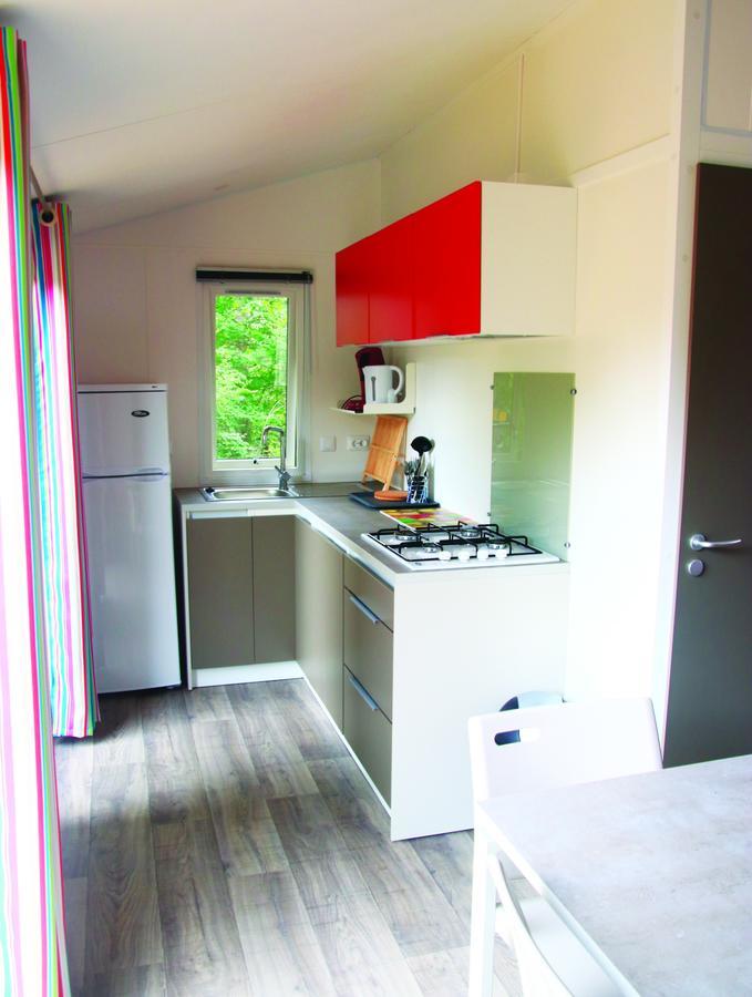 Gasthaus Camping Fontaine Du Roc Devillac Zimmer foto